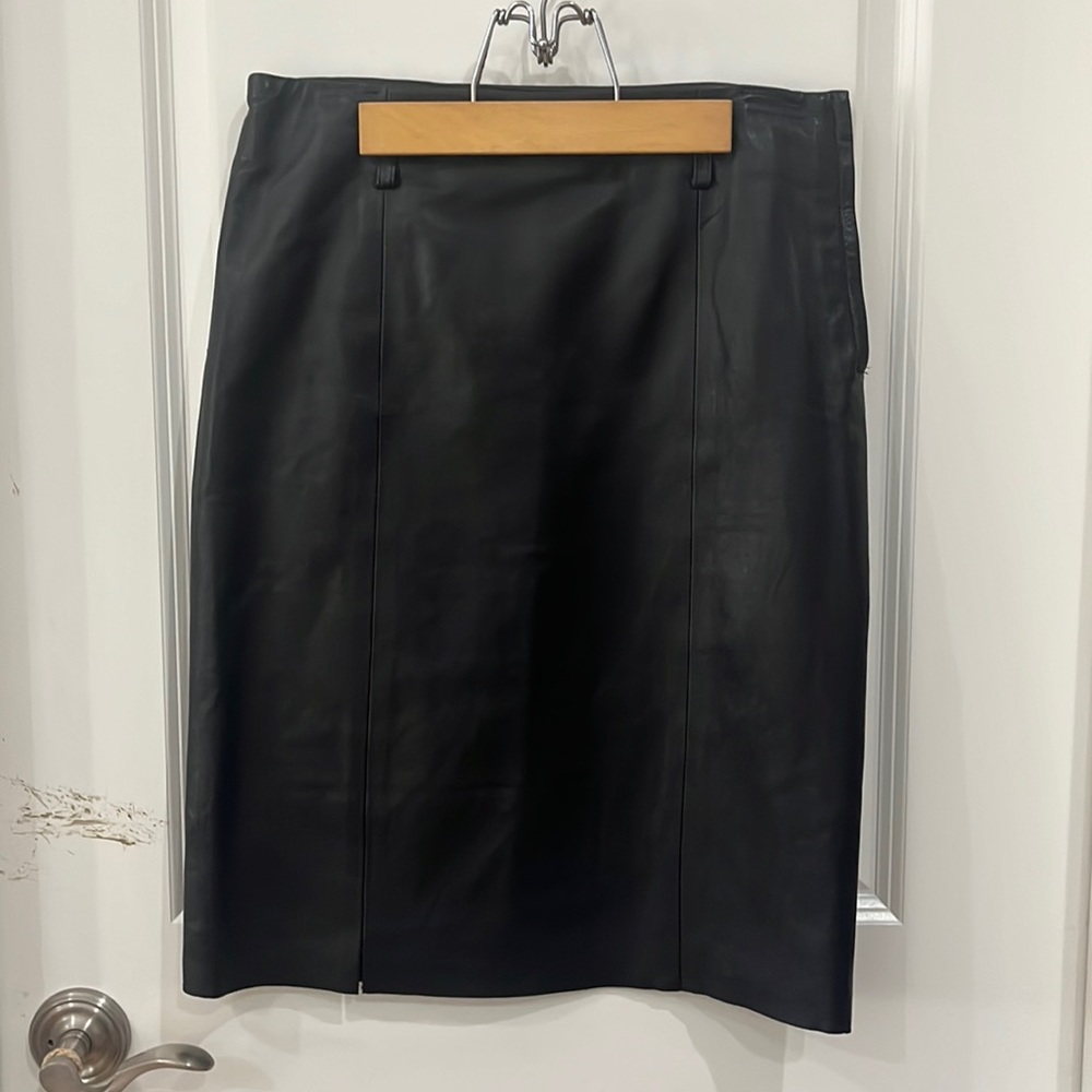BCBGMaxazria leather pencil skirt size 8